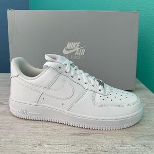 NIKE AIR FORCE 1